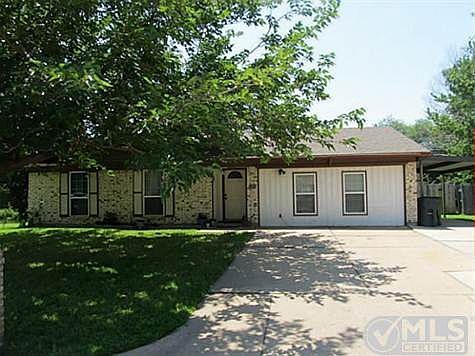 1st image of 1902 Lachelle Ln