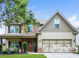 328 Cliffhaven Cir, Newnan, GA 30263