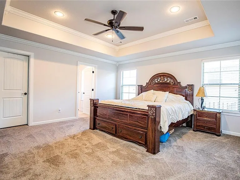 1700 Abbey Ln — Photo 8