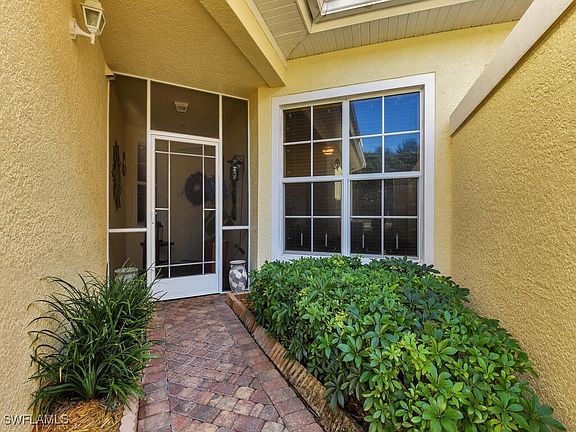 3rd image of 5909 Tarpon Gardens Cir APT 101