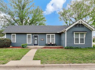 404 S Ohio St, Mount Hope, KS 67108