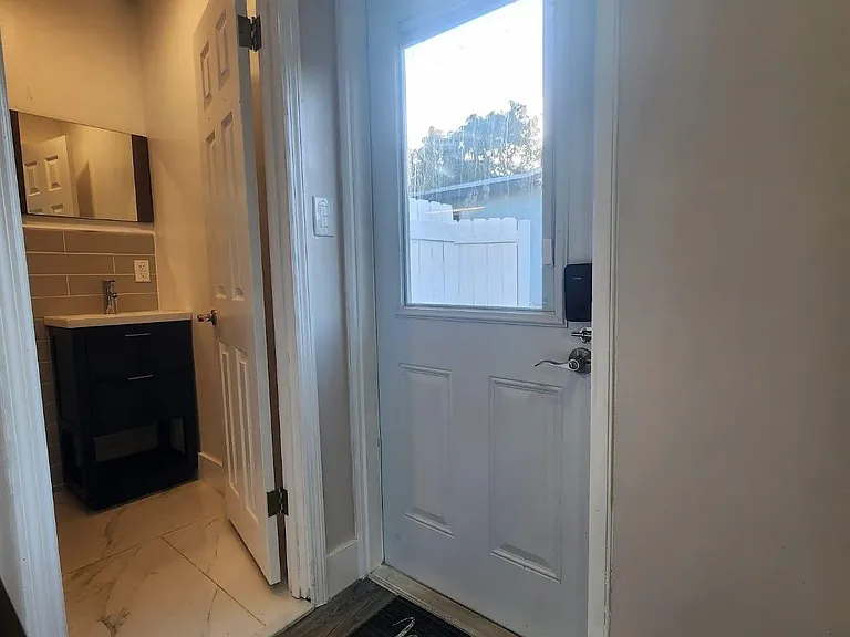 11520 Pinkston Dr — Photo 5