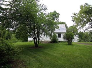 69 Lower Oak Grove Rd, Frenchtown, NJ 08825