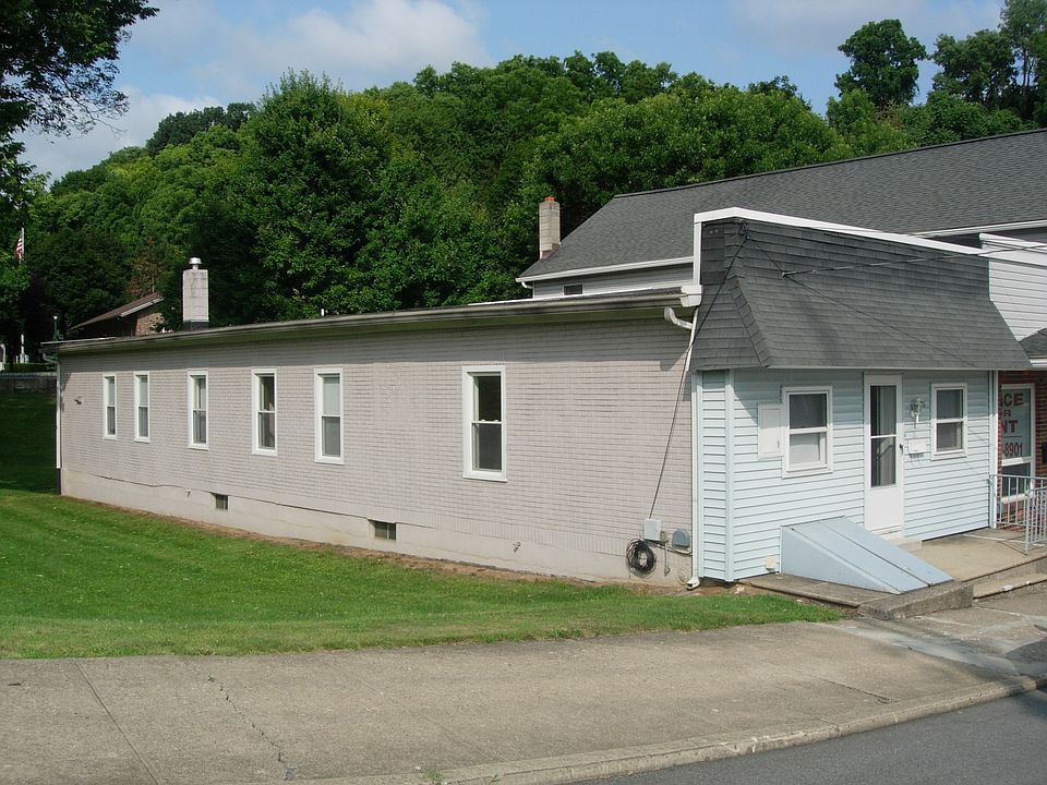 single-floor ranch with basement storage