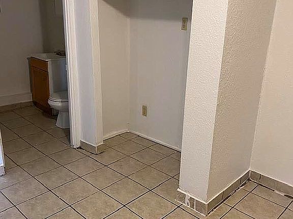 3rd image of 614-608 Ouray Apts