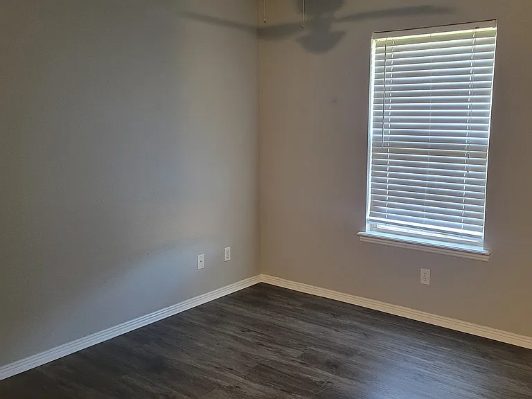 6117 White Oak Cir — Photo 4