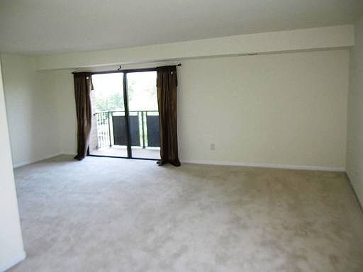 4th image of 3101 S Manchester St APT 702
