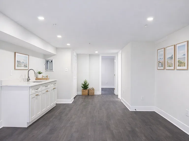 617 Longfellow St NW — Photo 31