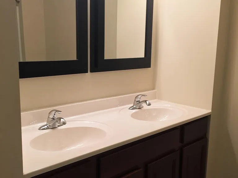 Tenth & College Horizons Apartments — Photo 60