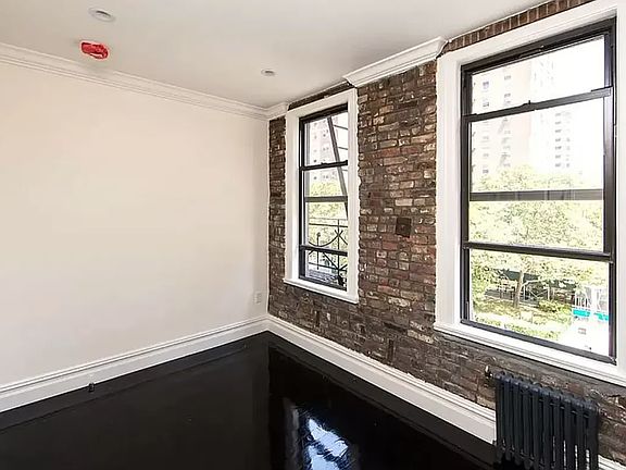 4th image of 133 E 4th St #12225