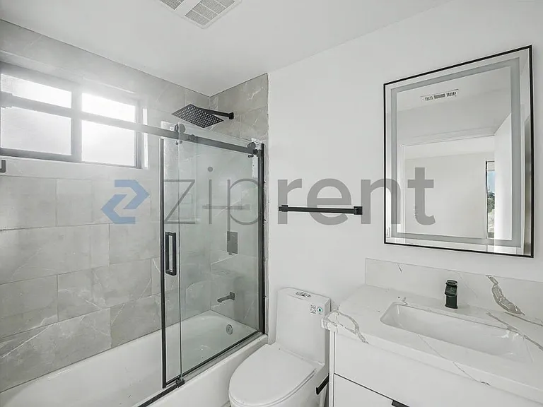 1438 W 37th Dr — Photo 15