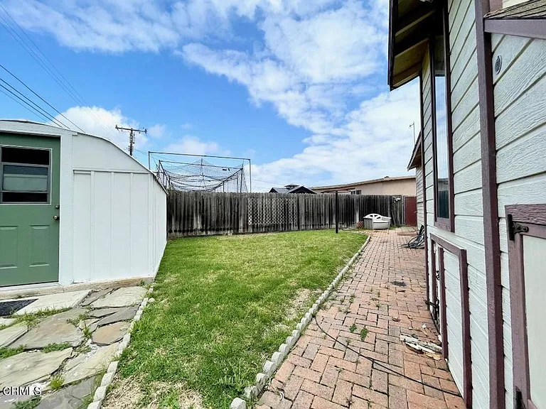 240 N Surfside Dr — Photo 33