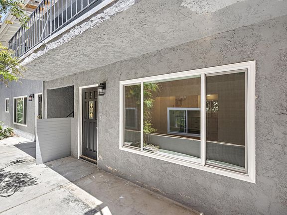 2nd image of 402 Corto Ln #2