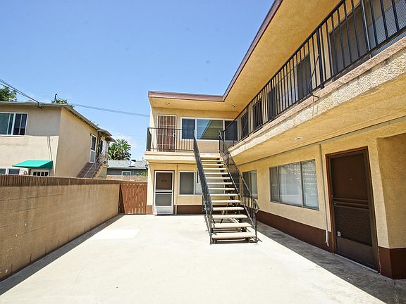 4th image of 2423 Carnegie Ln APT 4