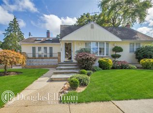 1702 Carroll Ave, Merrick, NY 11566