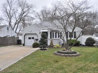 34 Dakota Ave, Middletown, NJ 07748