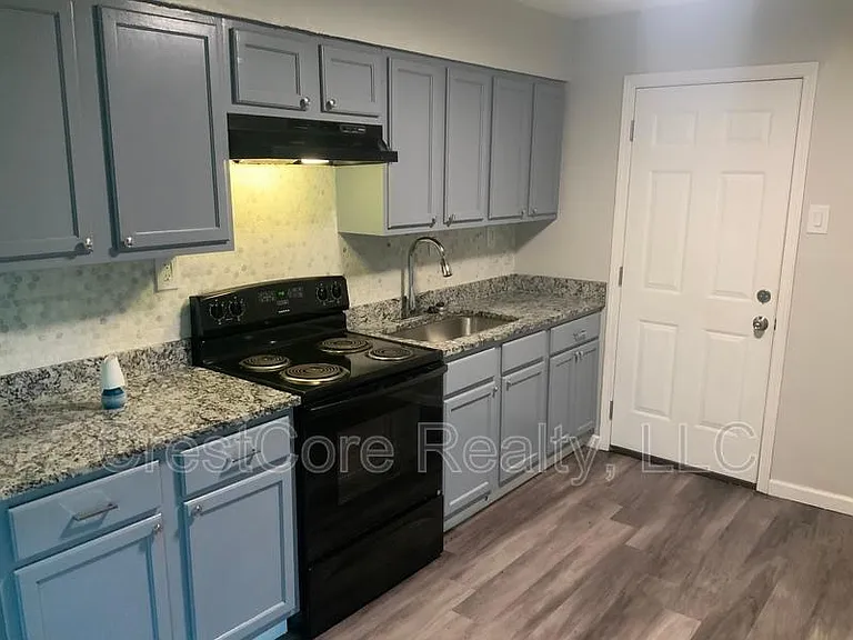 842 Pendleton St — Photo 6