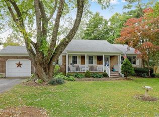 265 Village Ln, Mattituck, NY 11952