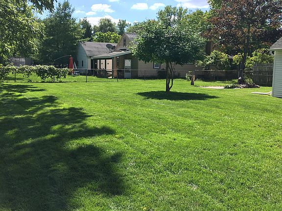 5th image of 3127 Birch Row Dr