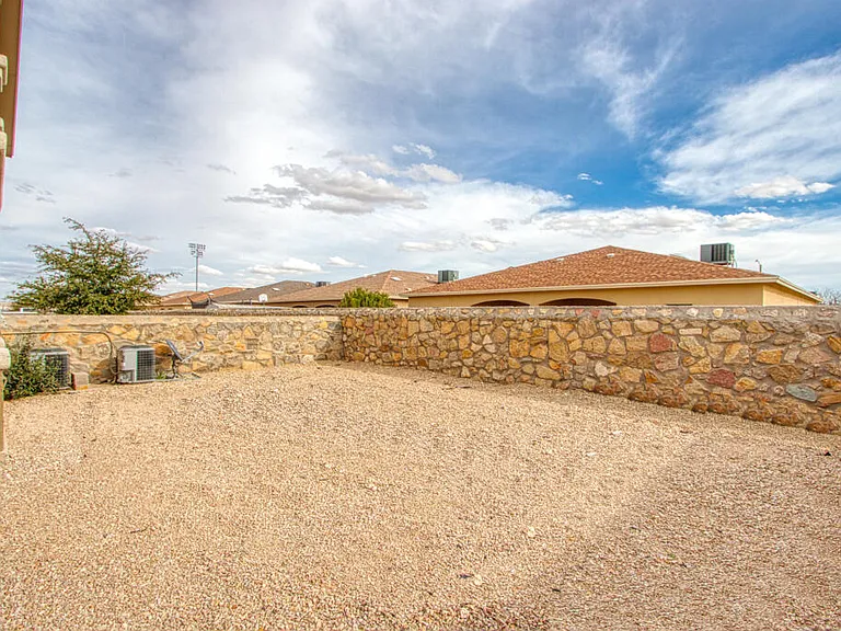 14300 Gil Reyes Dr #A — Photo 34