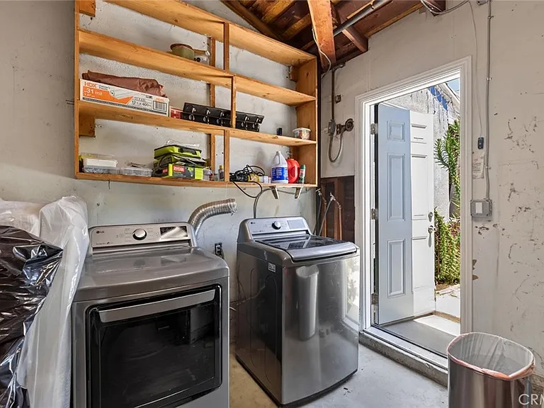14243 Community St — Photo 15