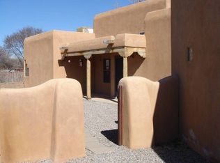 197 Gossett Ln, Corrales, NM 87048