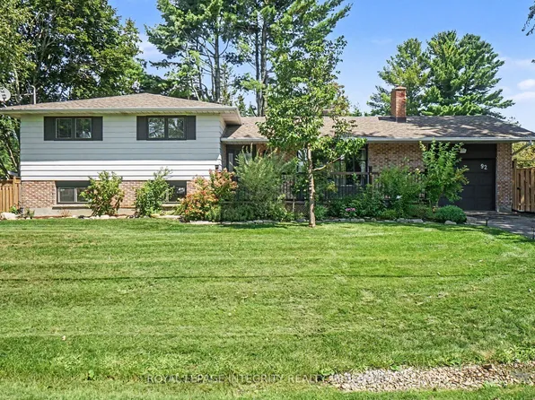 92 Lennox St S, Ottawa, ON K0A 2Z0