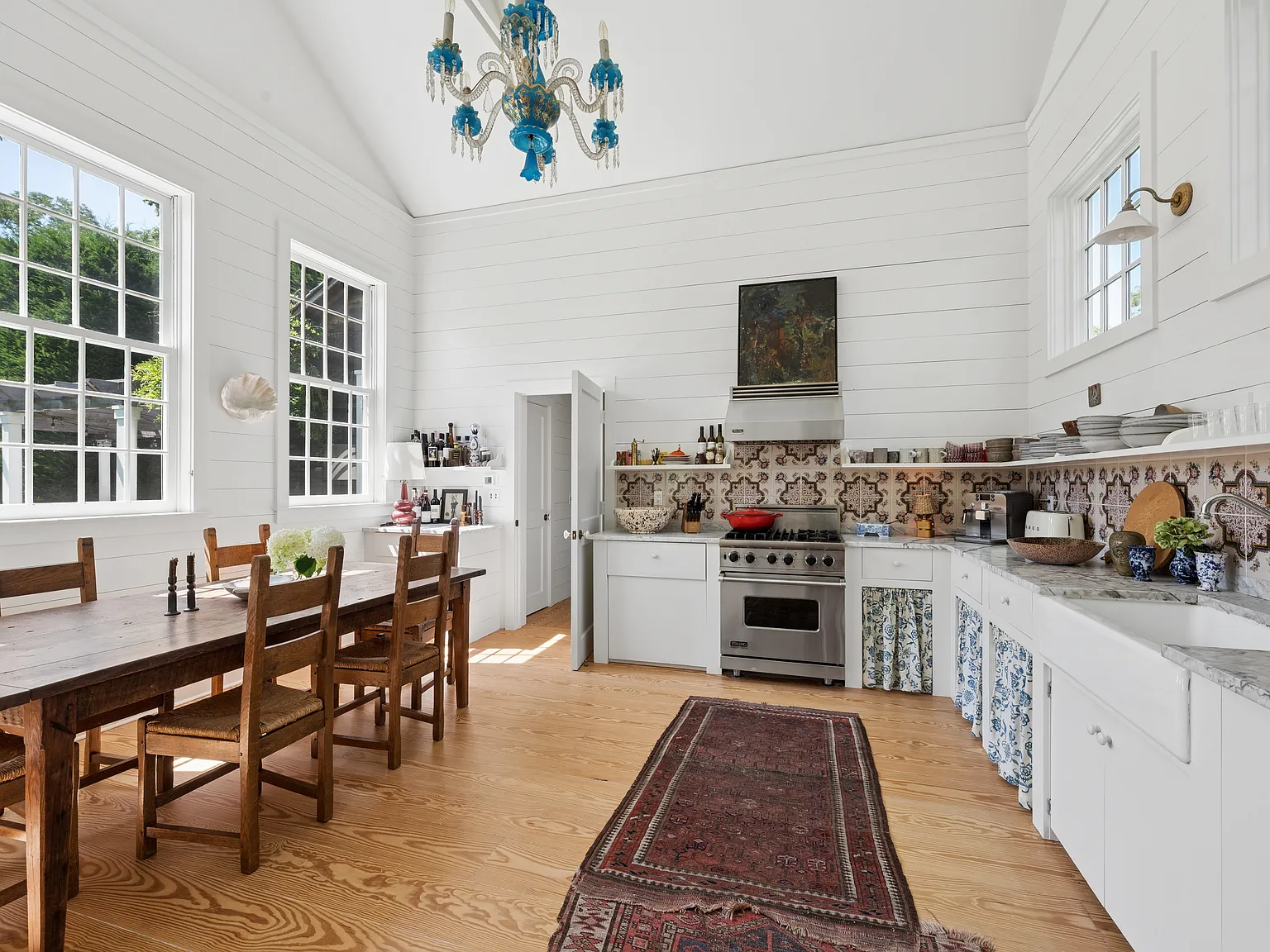 A Magical Bohemian Artists' Retreat in Historic Springs — Photo 3