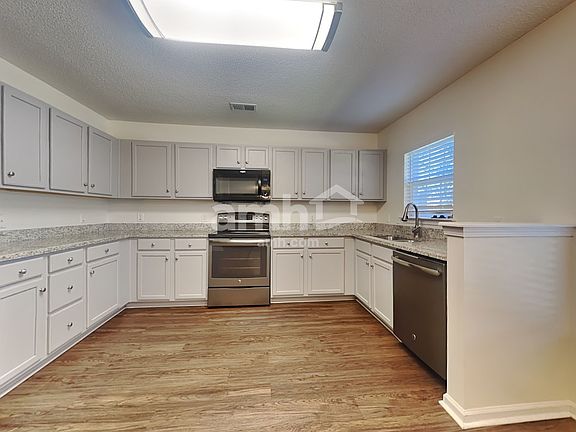 4th image of 3010 Kinswood Ln