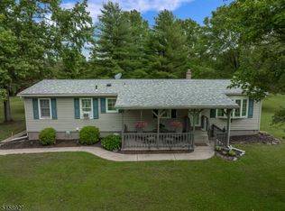 94 Featherbed Ln, Stockton, NJ 08559