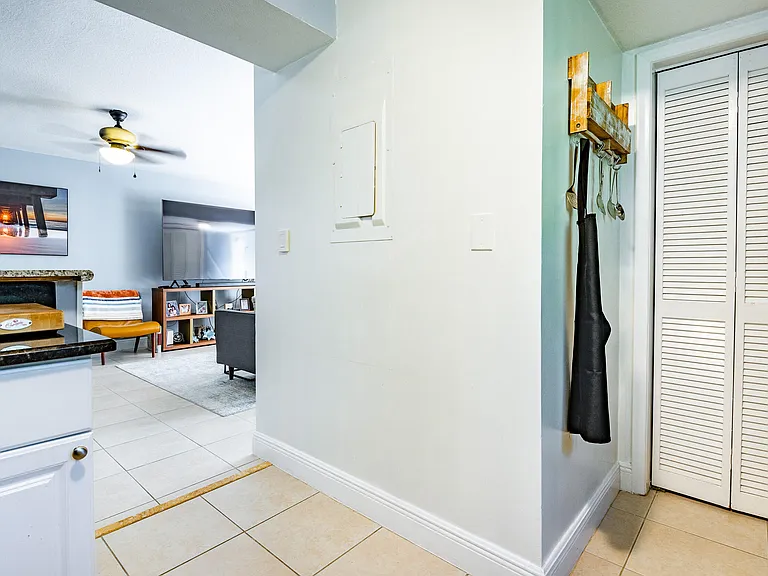 740 SE 1st Way #101 — Photo 14