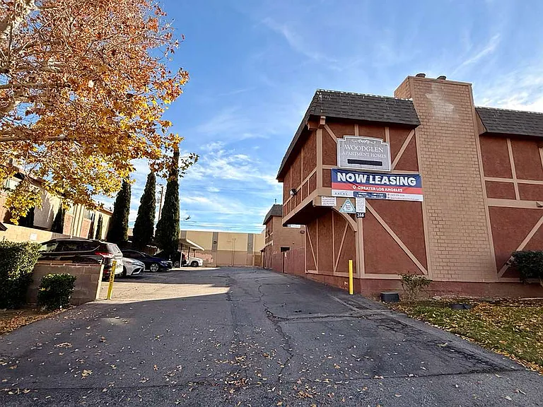 316 E Avenue Q #9 — Photo 9
