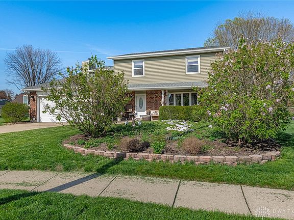2nd image of 1011 Brookwood Ct