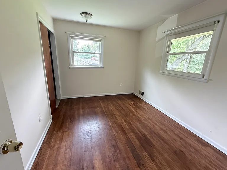 503 Gibson Dr SW — Photo 9