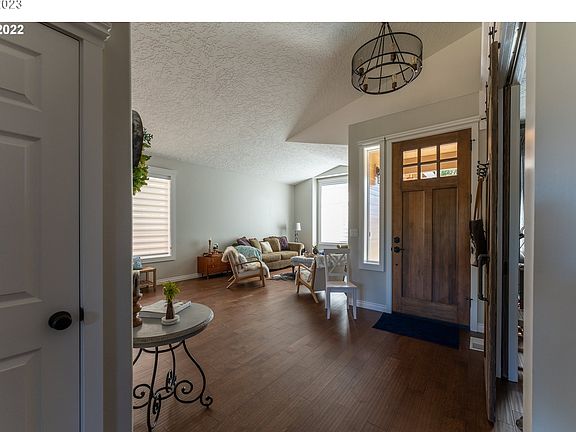 3rd image of 3512 SE 175th Ave