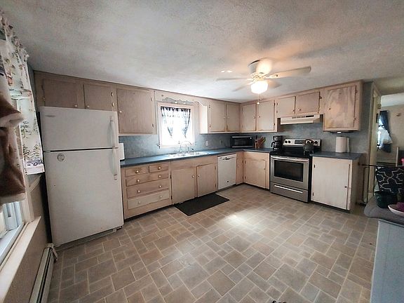 4th image of 41 Dudley Hill Rd
