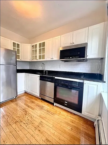 2 bed, 1.0 bath, 900 sqft, $2,800 — Photo 4