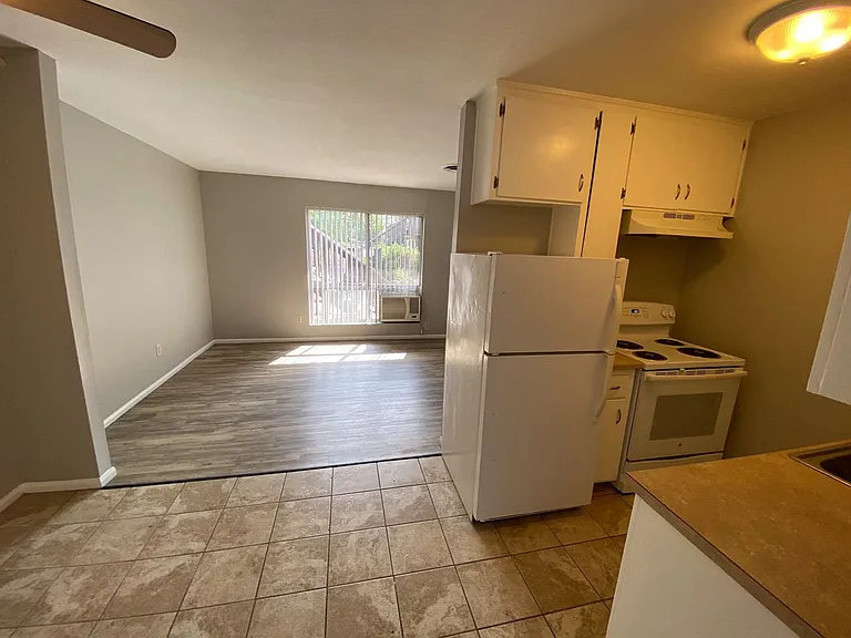 798 McClure St. — Photo 10