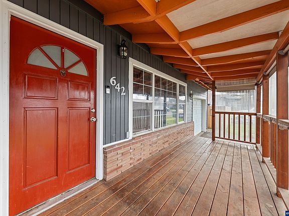 3rd image of 642 N 6th Ave