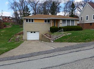 1233 McKinley Dr, Clairton, PA