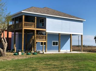 313 E Sagebrush St, Rockport, TX 78382