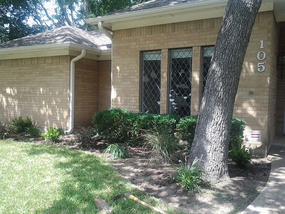 1st image of 105 Simmons Dr