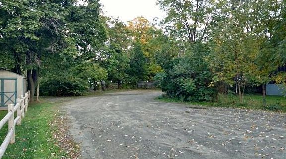 3rd image of 728 Main St