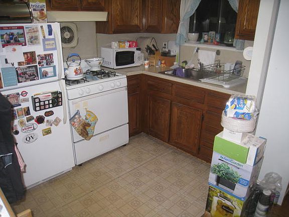 3rd image of 2705 Newtown Ave APT 2R