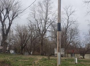 312 W 11th Street, Mountain Grove, MO 65711