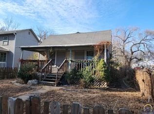 1021 SW Woodward Ave, Topeka, KS 66604