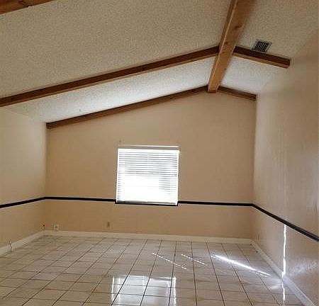 4th image of 1410 SW 83rd Ave