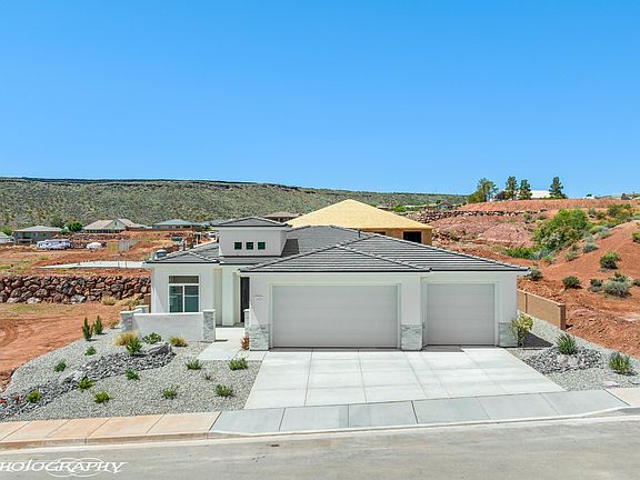 2nd image of 1929 N Chapman Dr