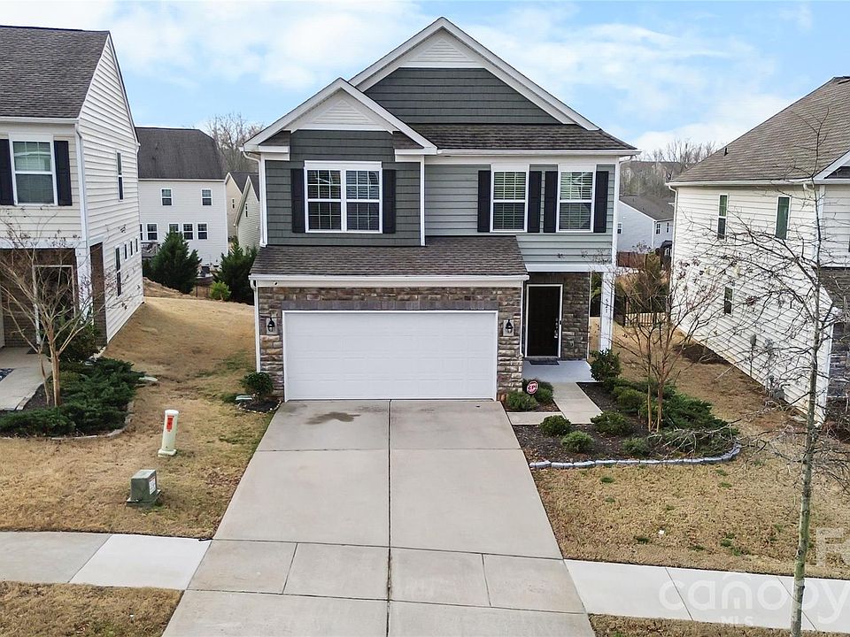1st image of 521 Silers Bald Dr