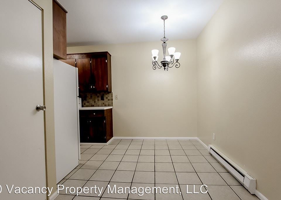 1st image of 22521 30th Ave S APT 10